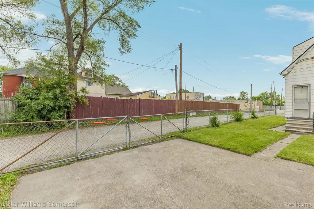 8151 Dayton Street Detroit City MI 48210
