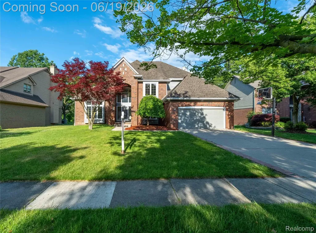 7386 Woodlore Drive West Bloomfield Charter Township MI 48323