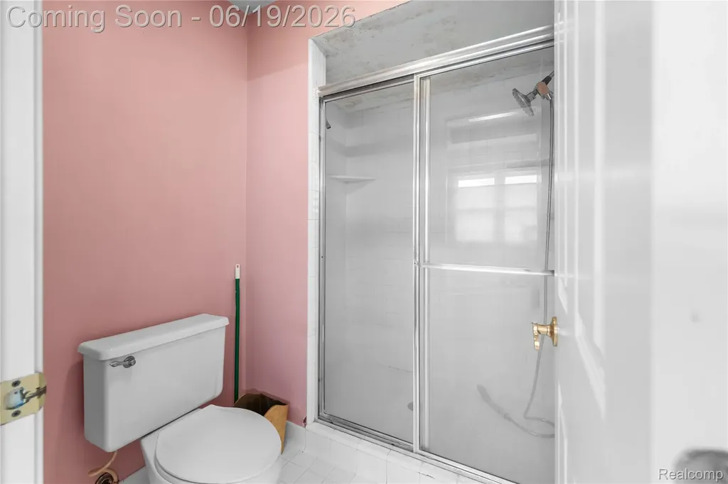 7386 Woodlore Drive West Bloomfield Charter Township MI 48323