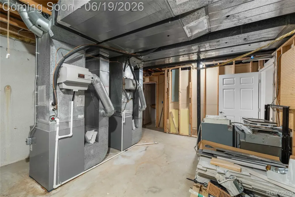 7386 Woodlore Drive West Bloomfield Charter Township MI 48323