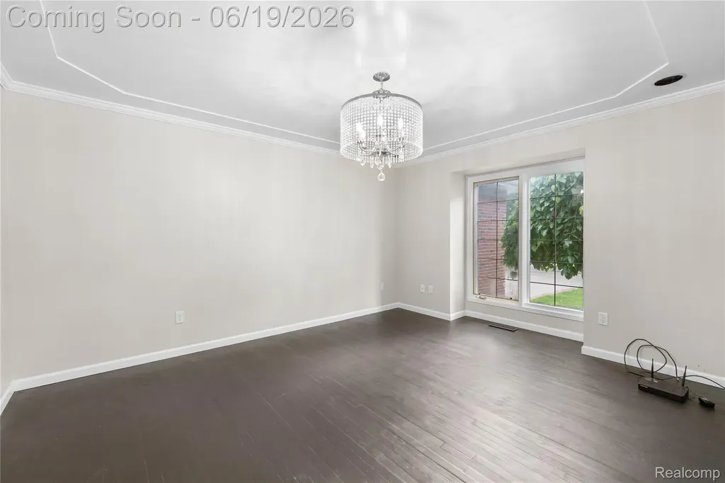 7386 Woodlore Drive West Bloomfield Charter Township MI 48323