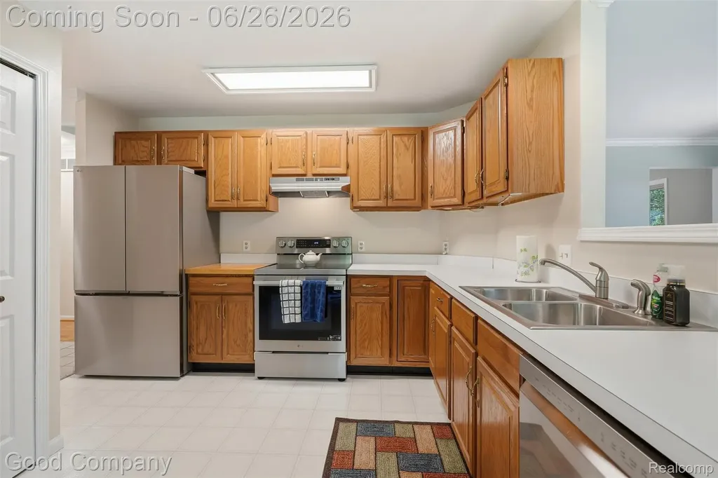 21466 Ruth Street Farmington Hills City MI 48336