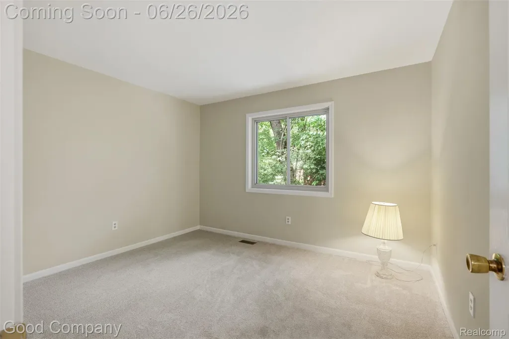 21466 Ruth Street Farmington Hills City MI 48336