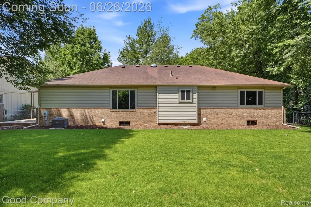 21466 Ruth Street Farmington Hills City MI 48336