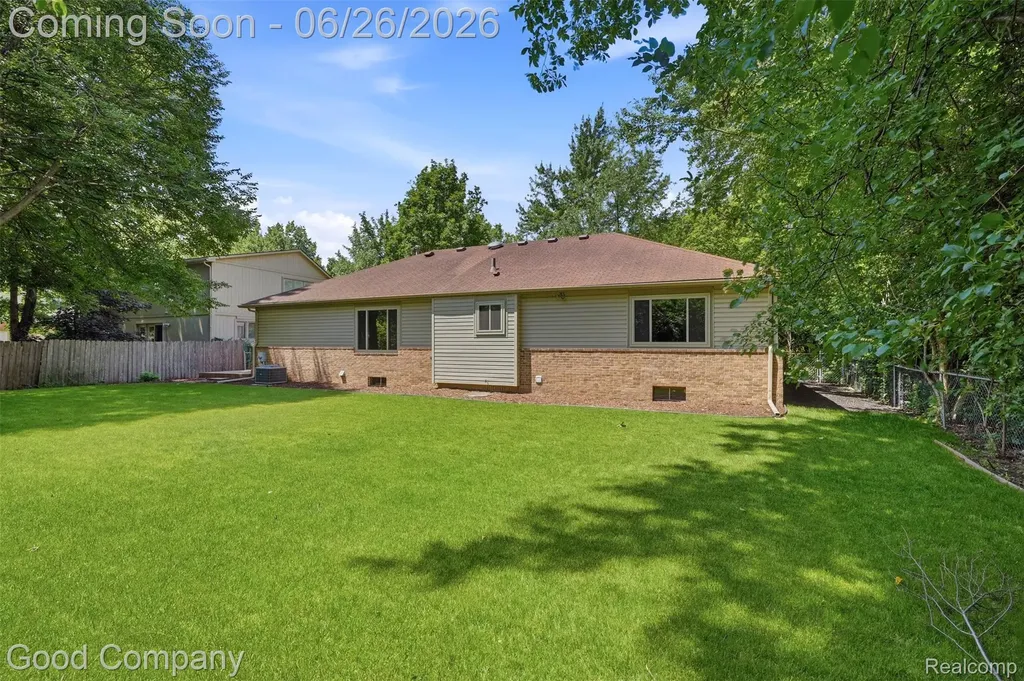21466 Ruth Street Farmington Hills City MI 48336