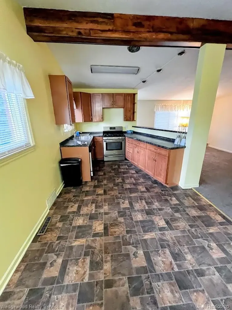 1659 Cynthia Avenue Madison Heights City MI 48071
