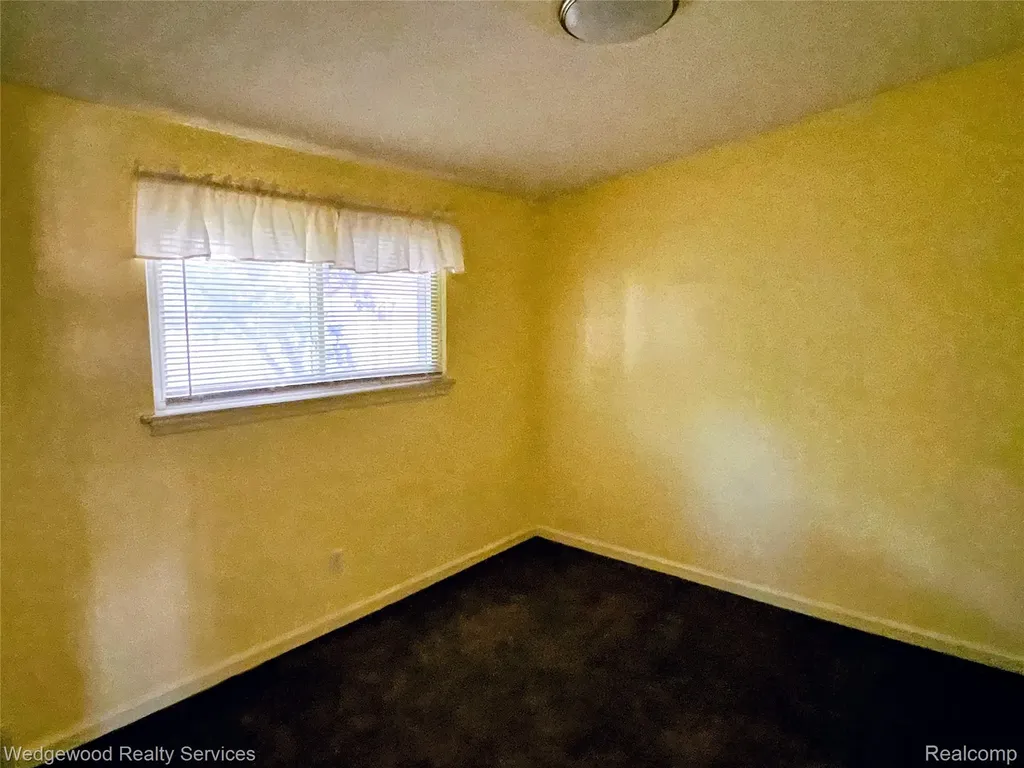 1659 Cynthia Avenue Madison Heights City MI 48071