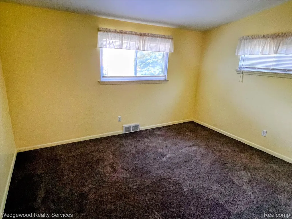 1659 Cynthia Avenue Madison Heights City MI 48071