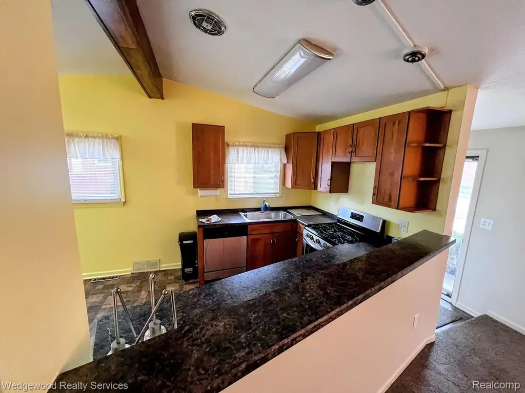 1659 Cynthia Avenue Madison Heights City MI 48071