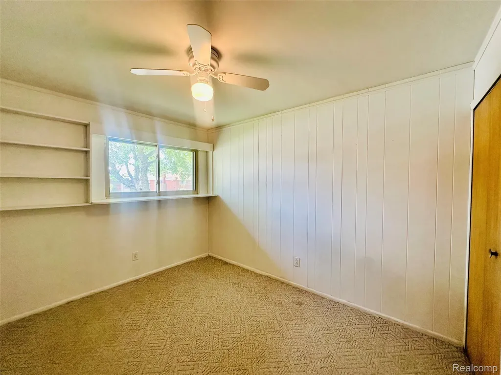 26373 Curie Avenue Warren City MI 48091