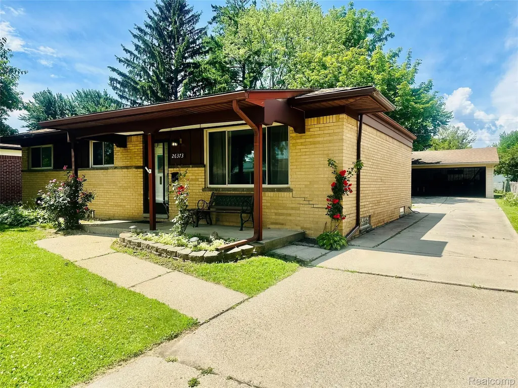 26373 Curie Avenue Warren City MI 48091