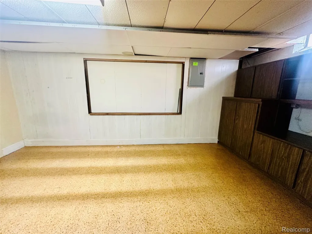 26373 Curie Avenue Warren City MI 48091