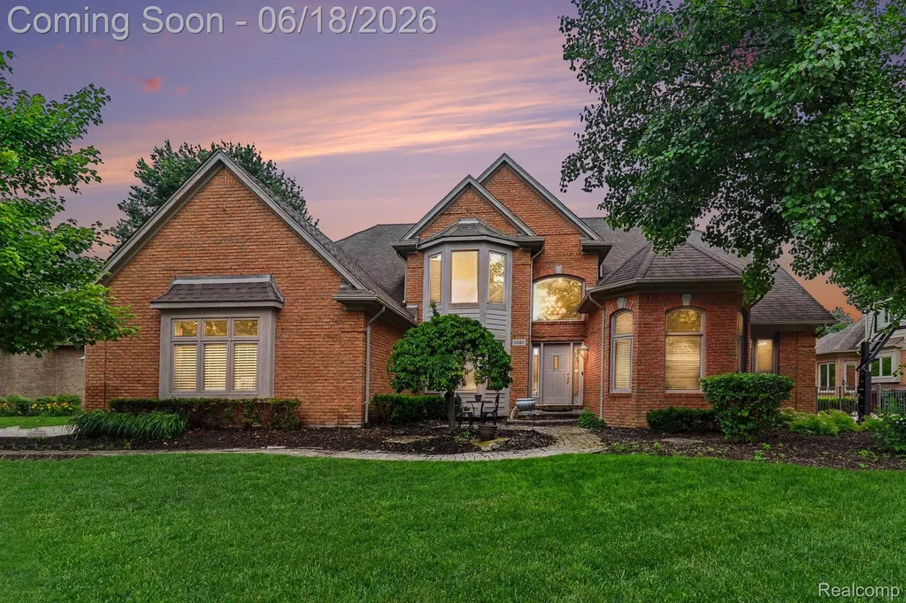 55260 Belmont Drive Shelby Charter Township MI 48315