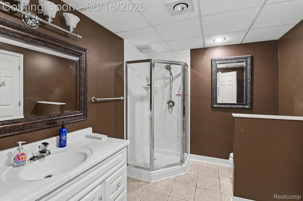 55260 Belmont Drive Shelby Charter Township MI 48315