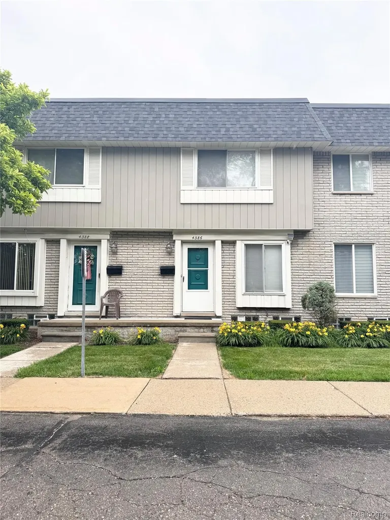 4386 15 Mile Road Sterling Heights City MI 48310