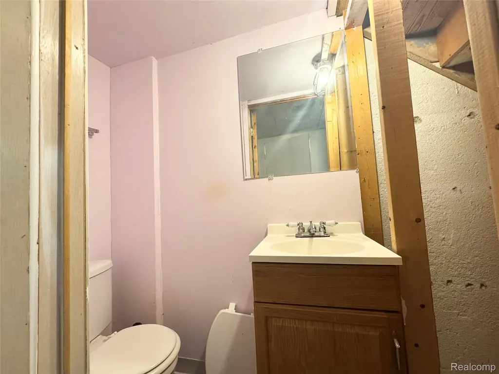 4386 15 Mile Road Sterling Heights City MI 48310
