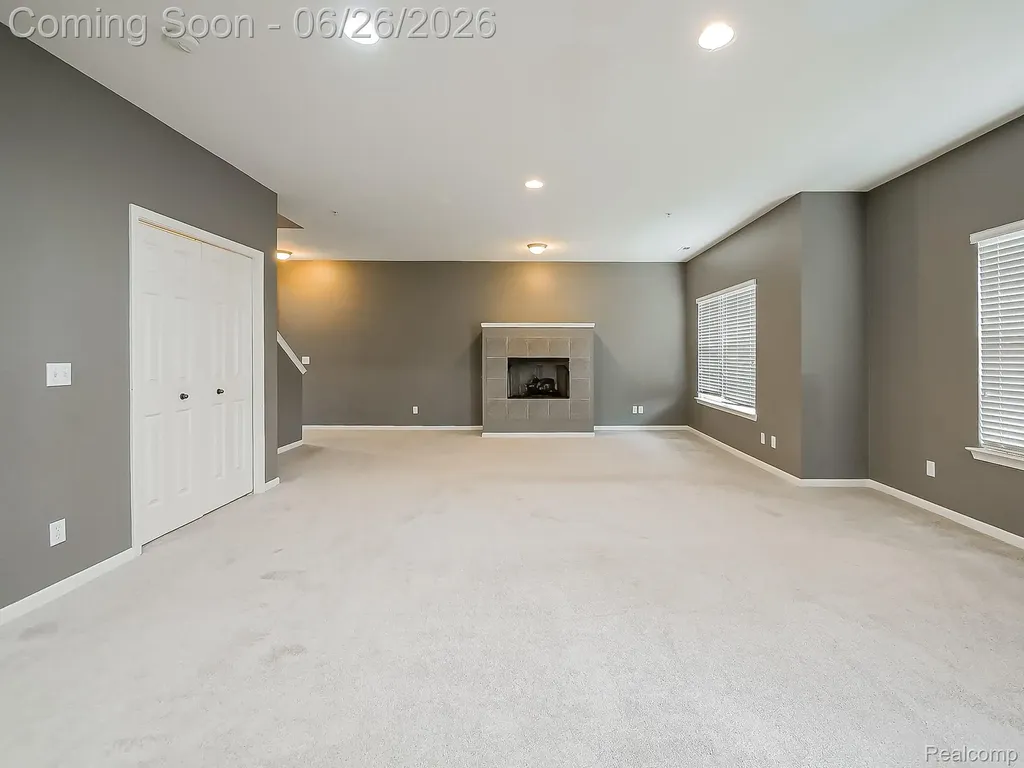 3231 Camden Drive Troy City MI 48084
