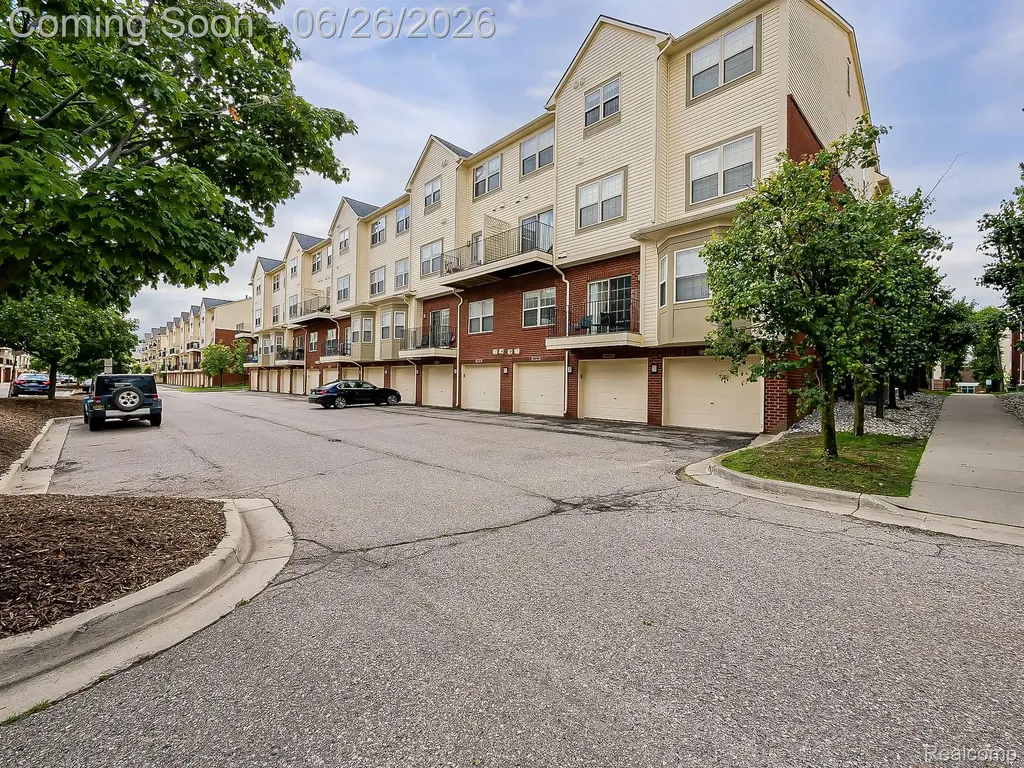 3231 Camden Drive Troy City MI 48084