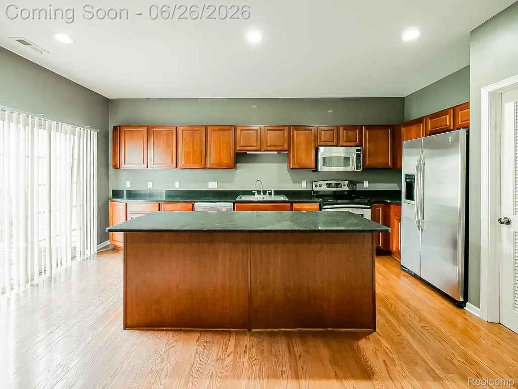 3231 Camden Drive Troy City MI 48084