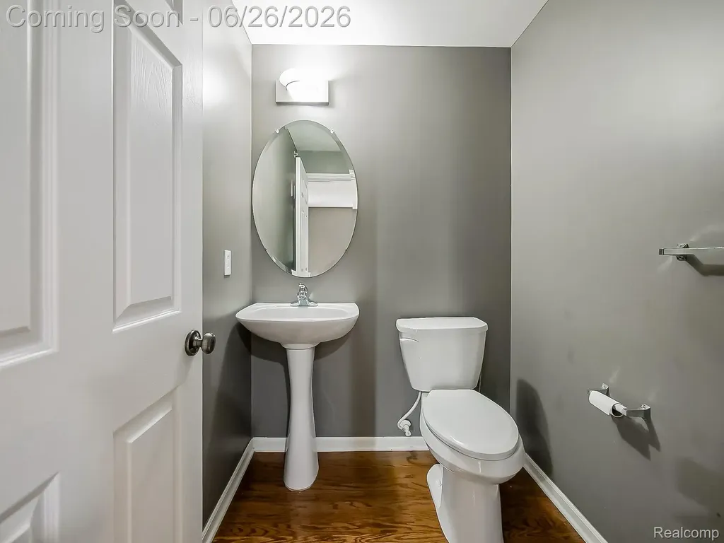 3231 Camden Drive Troy City MI 48084