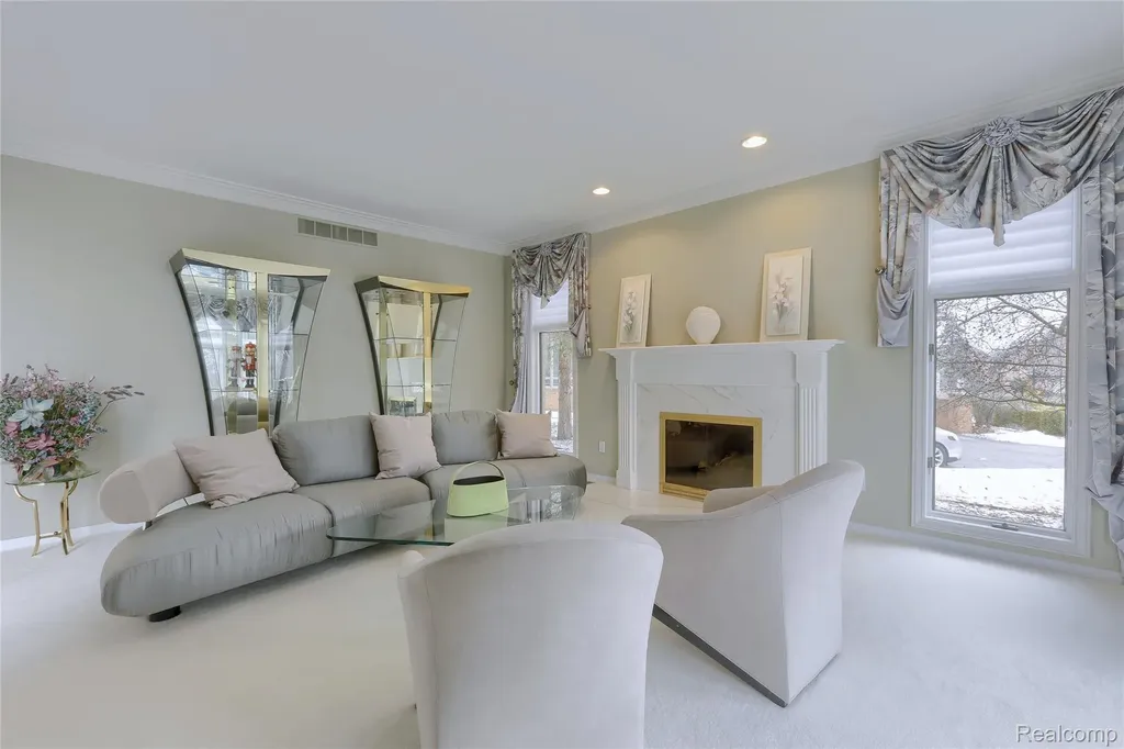 1721 Archers Pointe Rochester Hills City MI 48306