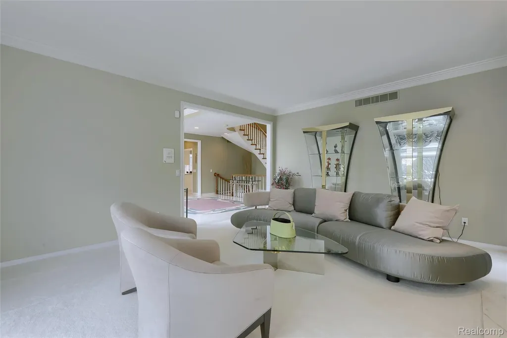 1721 Archers Pointe Rochester Hills City MI 48306