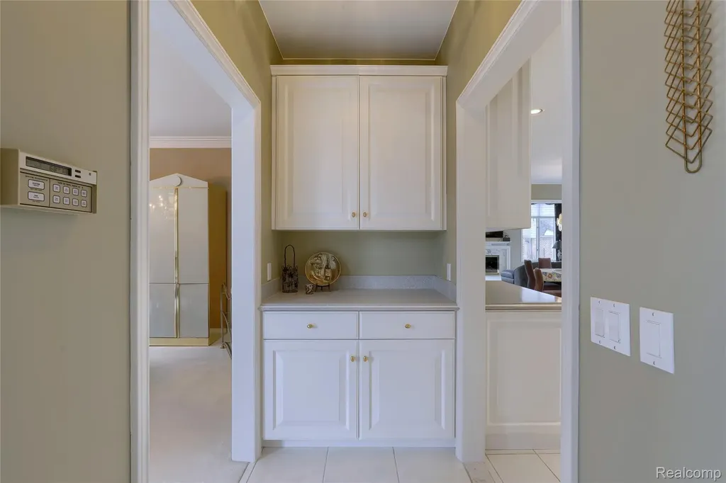 1721 Archers Pointe Rochester Hills City MI 48306