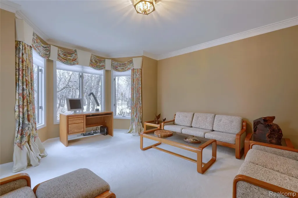 1721 Archers Pointe Rochester Hills City MI 48306