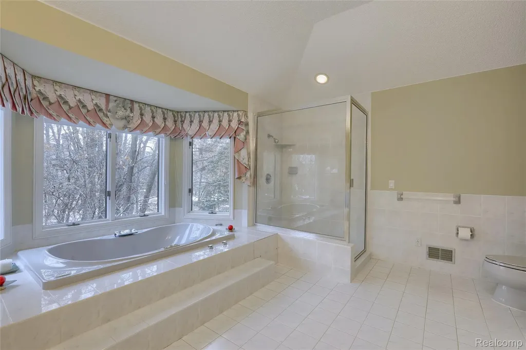 1721 Archers Pointe Rochester Hills City MI 48306