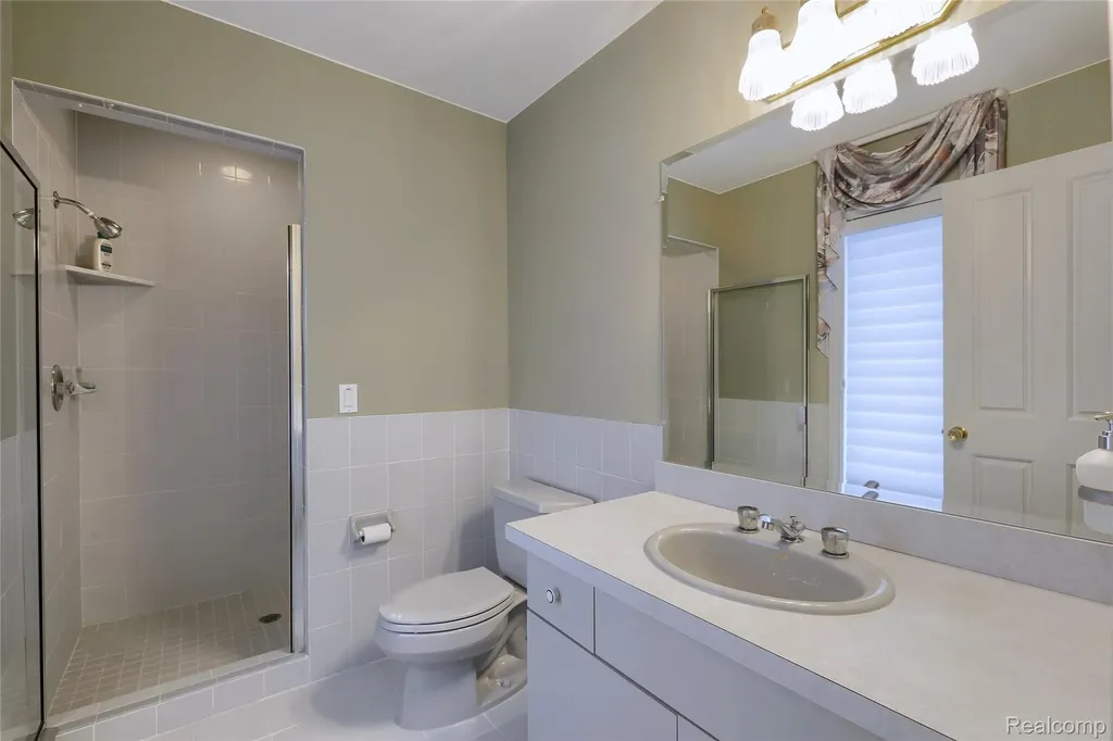 1721 Archers Pointe Rochester Hills City MI 48306