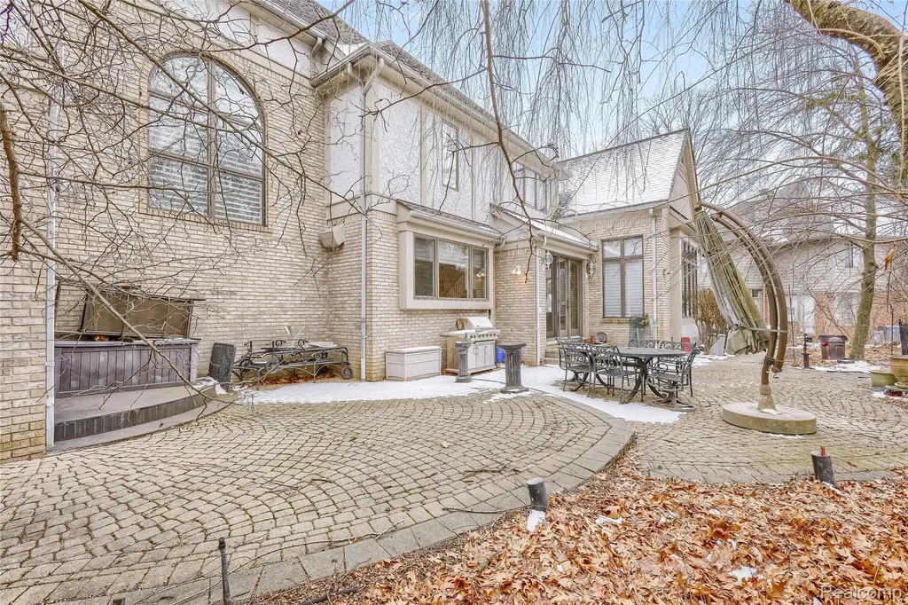 1721 Archers Pointe Rochester Hills City MI 48306