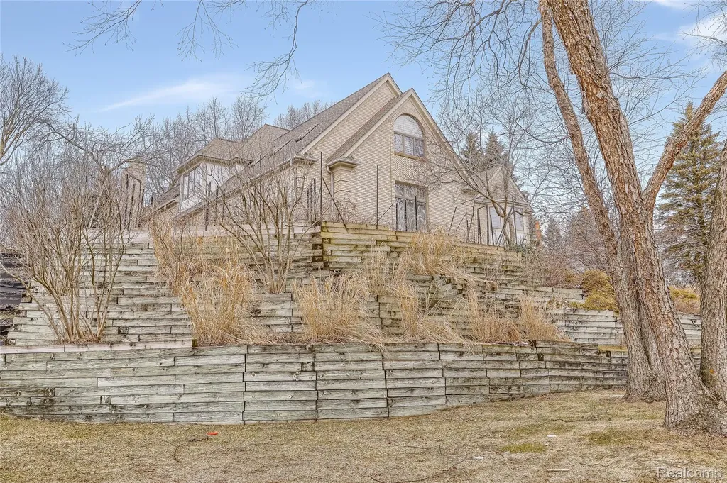1721 Archers Pointe Rochester Hills City MI 48306