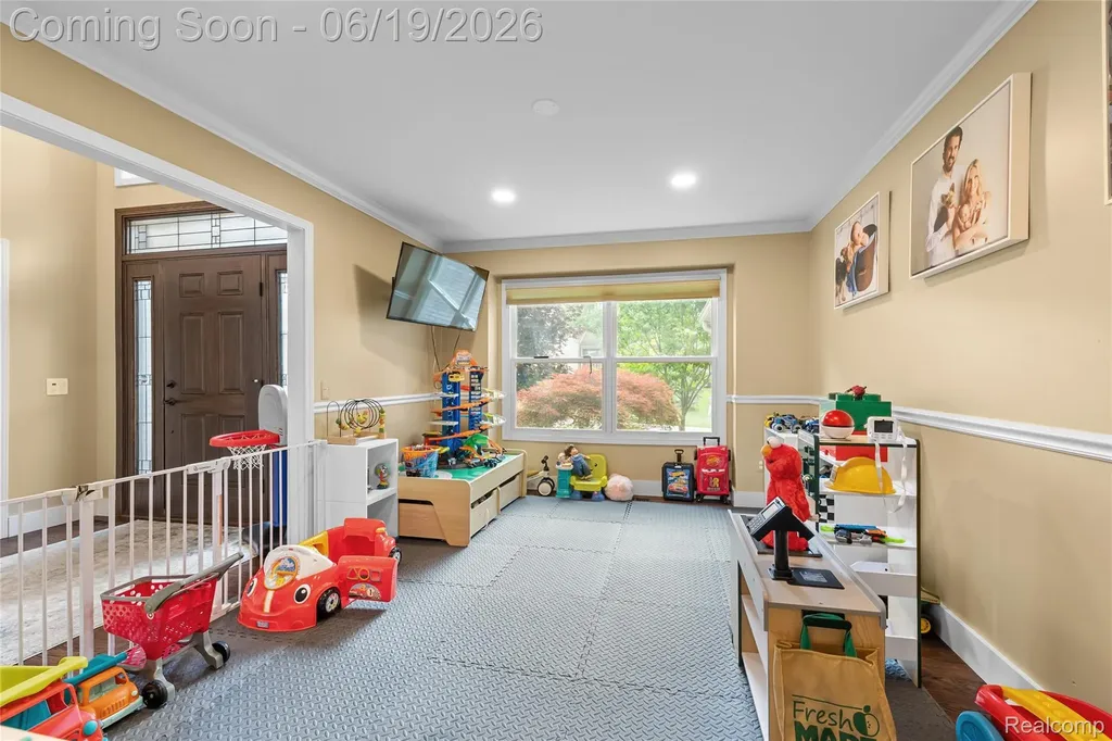 1781 Apple Ridge Court Rochester Hills City MI 48306