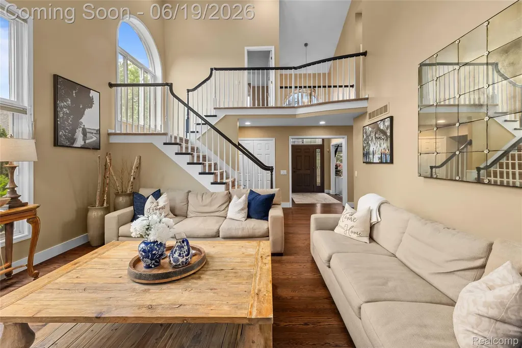 1781 Apple Ridge Court Rochester Hills City MI 48306