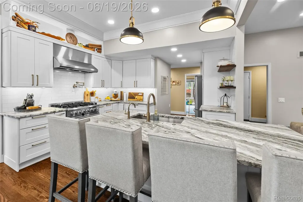 1781 Apple Ridge Court Rochester Hills City MI 48306