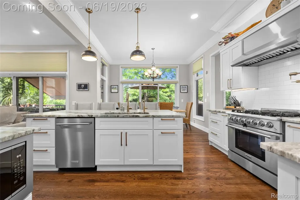 1781 Apple Ridge Court Rochester Hills City MI 48306