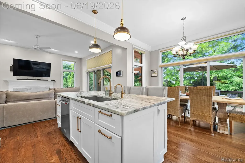 1781 Apple Ridge Court Rochester Hills City MI 48306