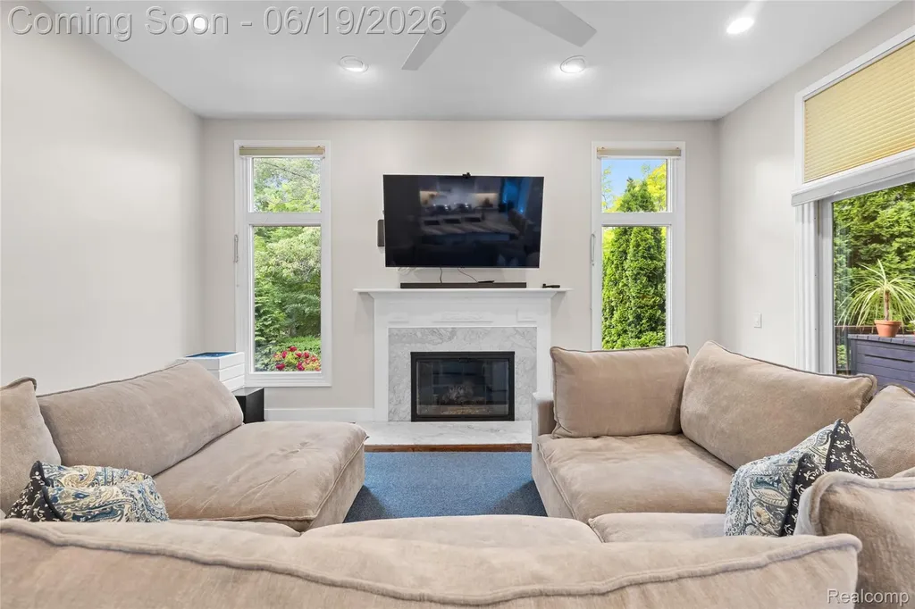 1781 Apple Ridge Court Rochester Hills City MI 48306
