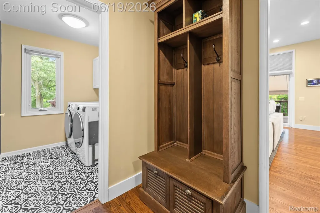 1781 Apple Ridge Court Rochester Hills City MI 48306