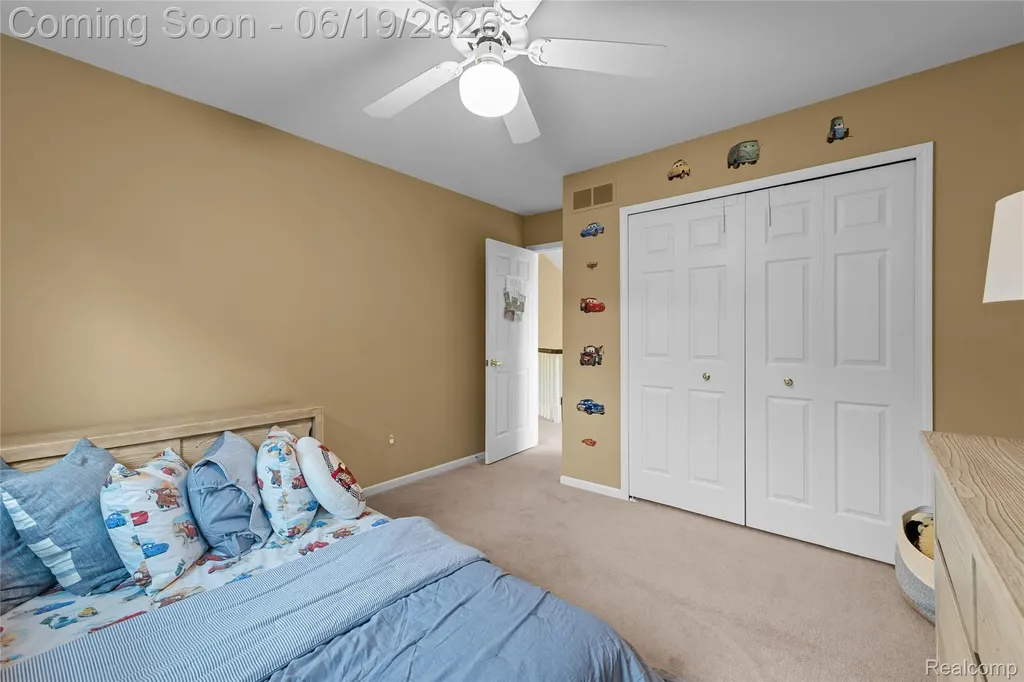 1781 Apple Ridge Court Rochester Hills City MI 48306