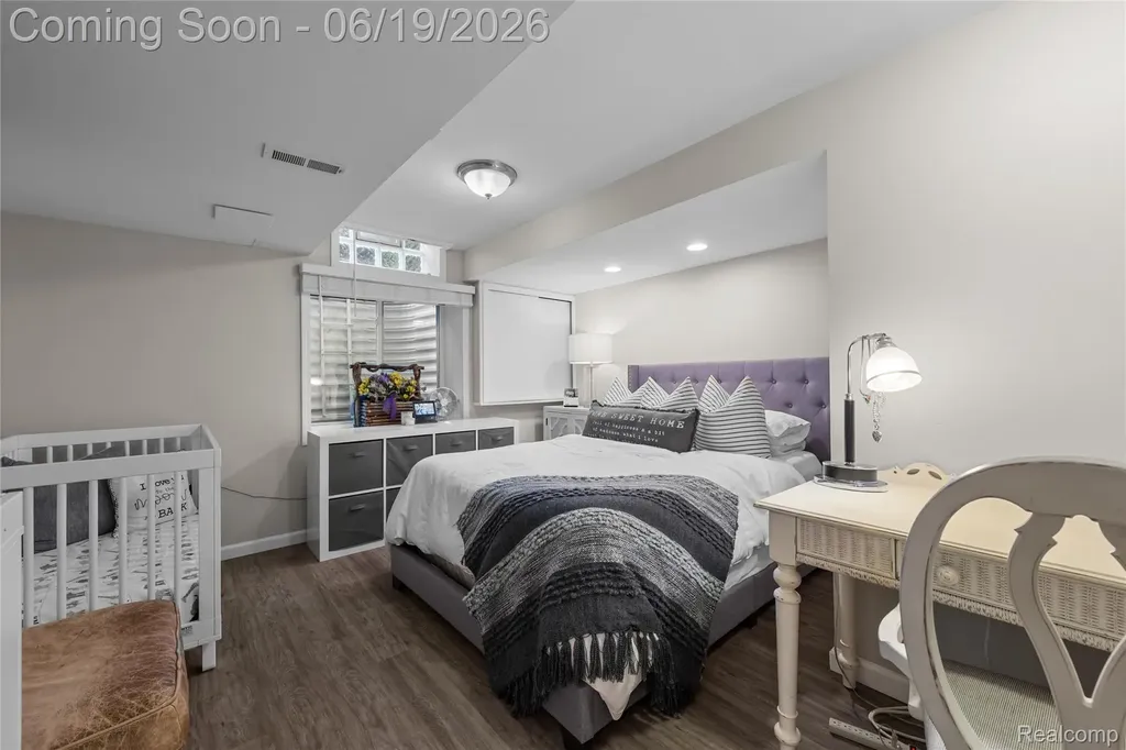 1781 Apple Ridge Court Rochester Hills City MI 48306
