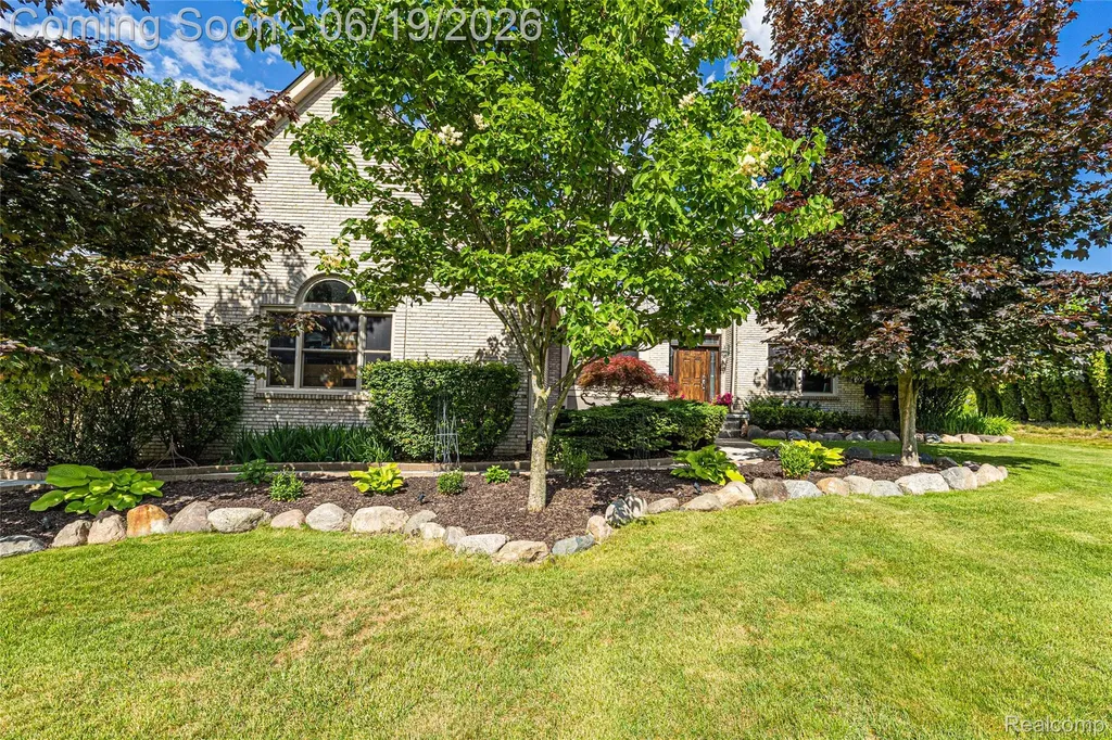 1781 Apple Ridge Court Rochester Hills City MI 48306