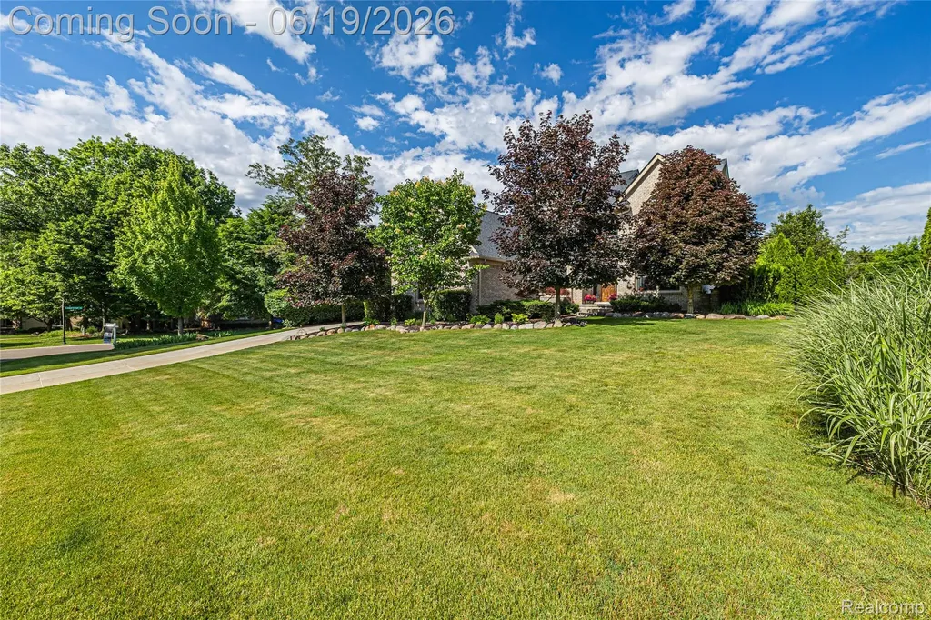 1781 Apple Ridge Court Rochester Hills City MI 48306