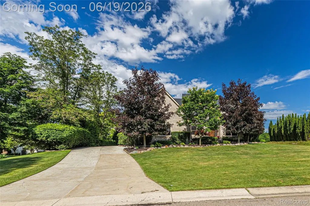 1781 Apple Ridge Court Rochester Hills City MI 48306