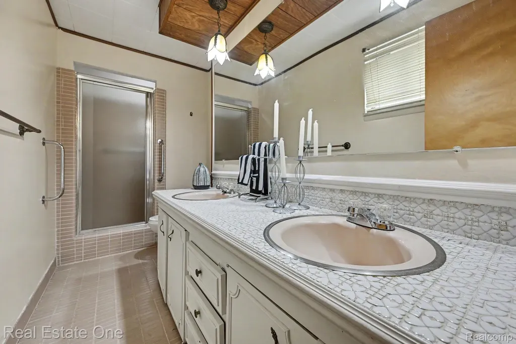 10928 Balfour Avenue Allen Park City MI 48101