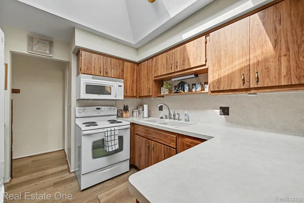 10928 Balfour Avenue Allen Park City MI 48101