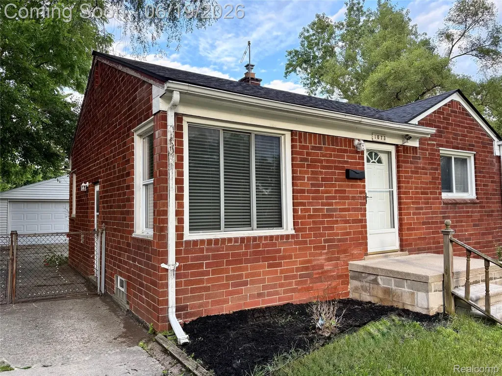 1073 Colonial Drive Inkster City MI 48141