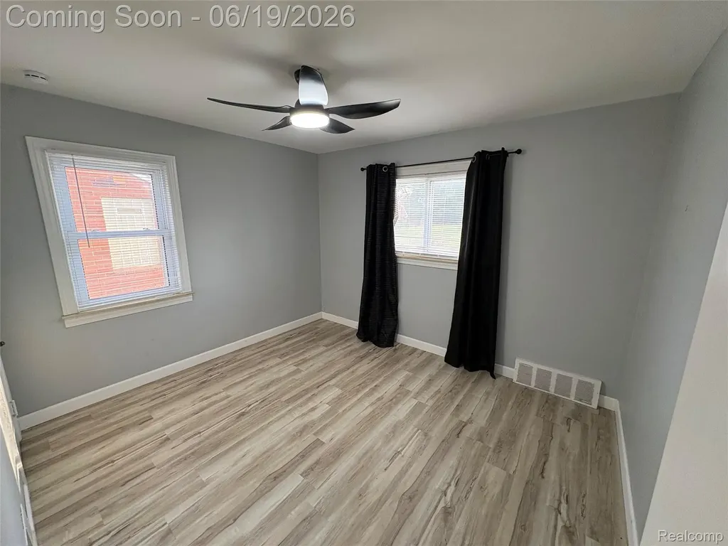 1073 Colonial Drive Inkster City MI 48141