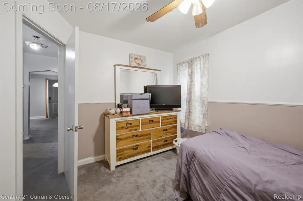 1854 Pagel Avenue Lincoln Park City MI 48146
