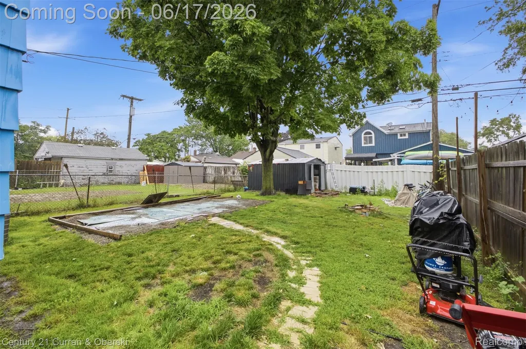 1854 Pagel Avenue Lincoln Park City MI 48146
